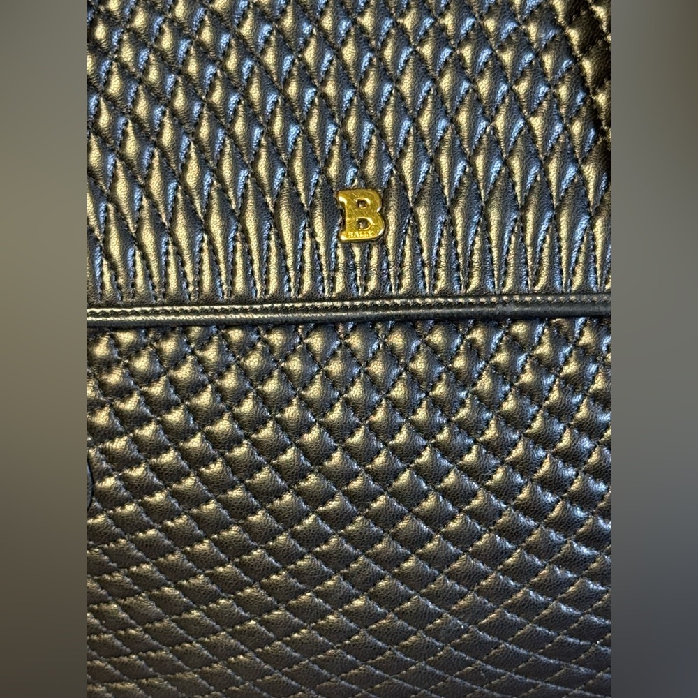 vintage Bally black diamond quilting pattern leather handbag. B" logo, - Picture 3 of 15